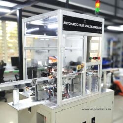 Automatic heat sealing machine